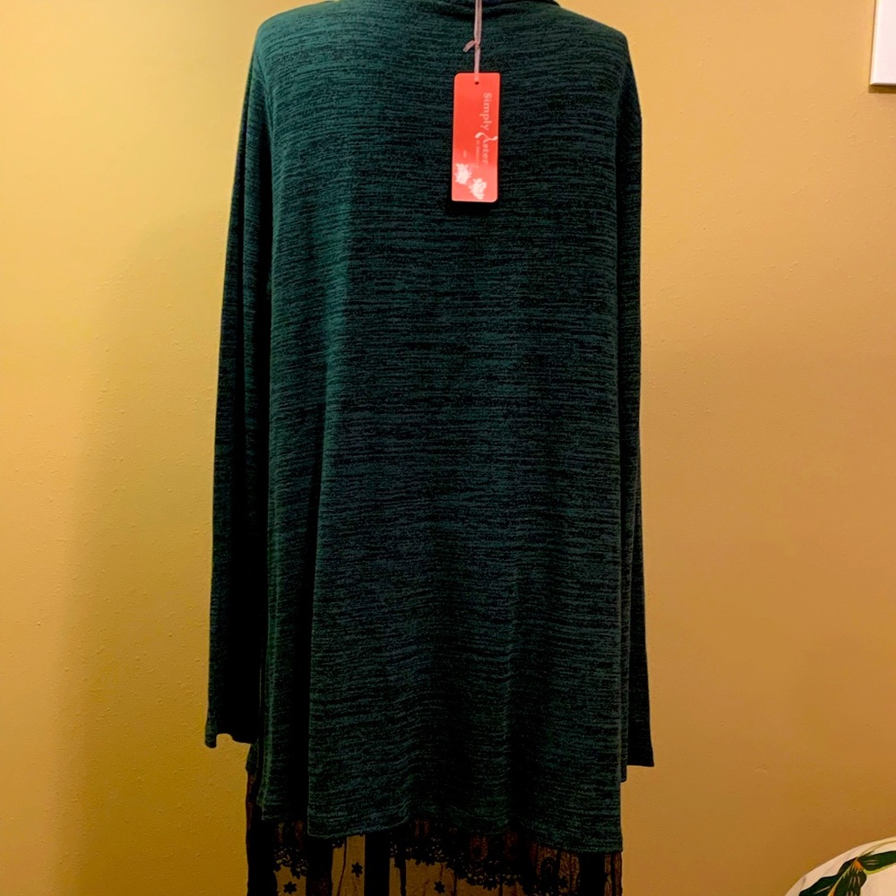 Simply Aster Tunic - Picture 2 of 5